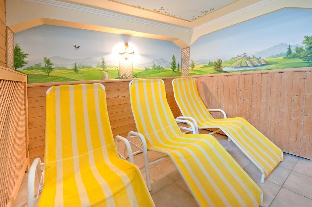 Hotel - Pension Fortuna 莱赫阿尔贝格 外观 照片